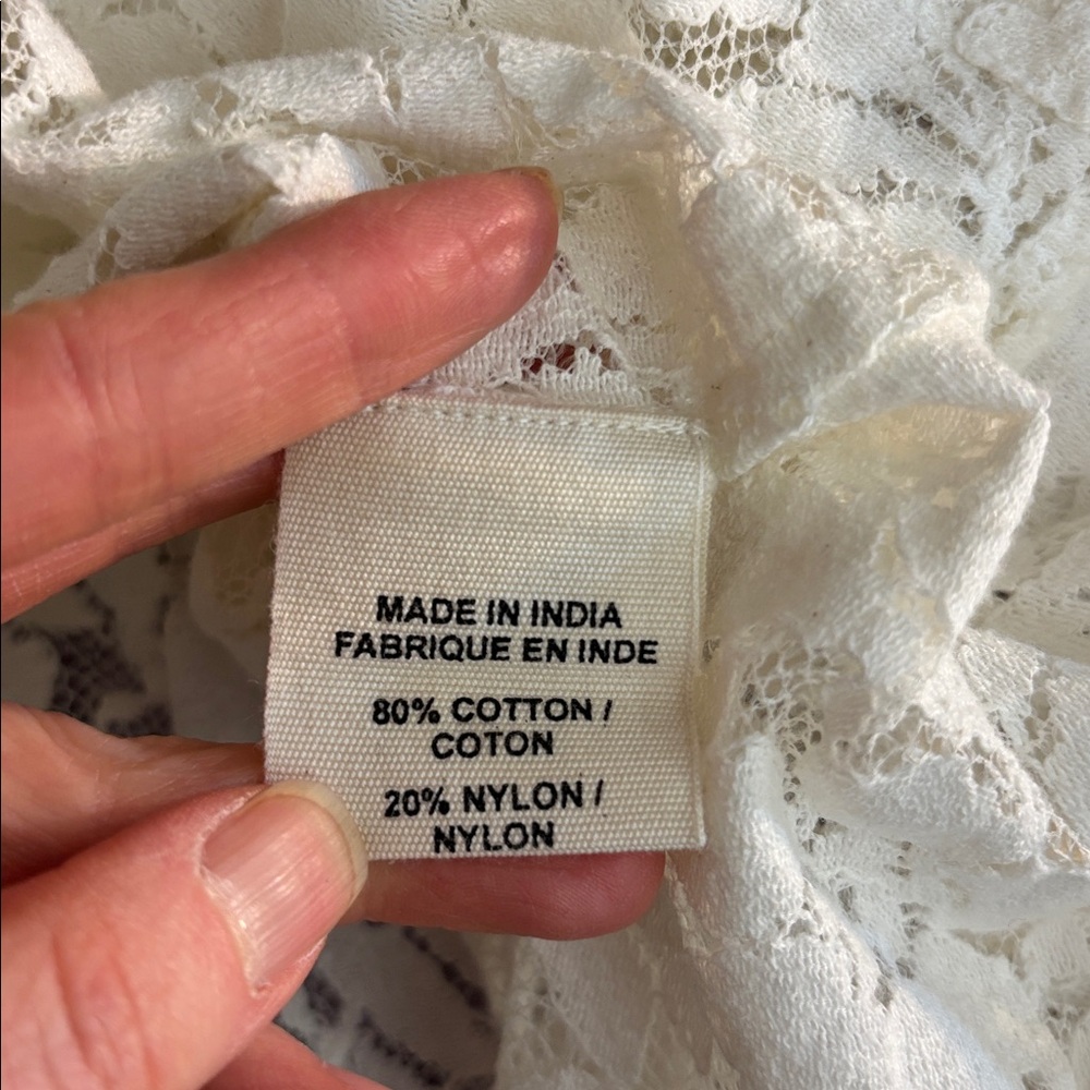 V.DE.Vinster Cream Lace Ruffle Button-Front Blouse Medium - Picture 7 of 8